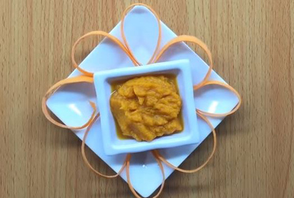 Cà rốt nghiền cho bé 6 tháng tập ăn dặm